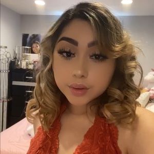 Meet your Posher, Monique